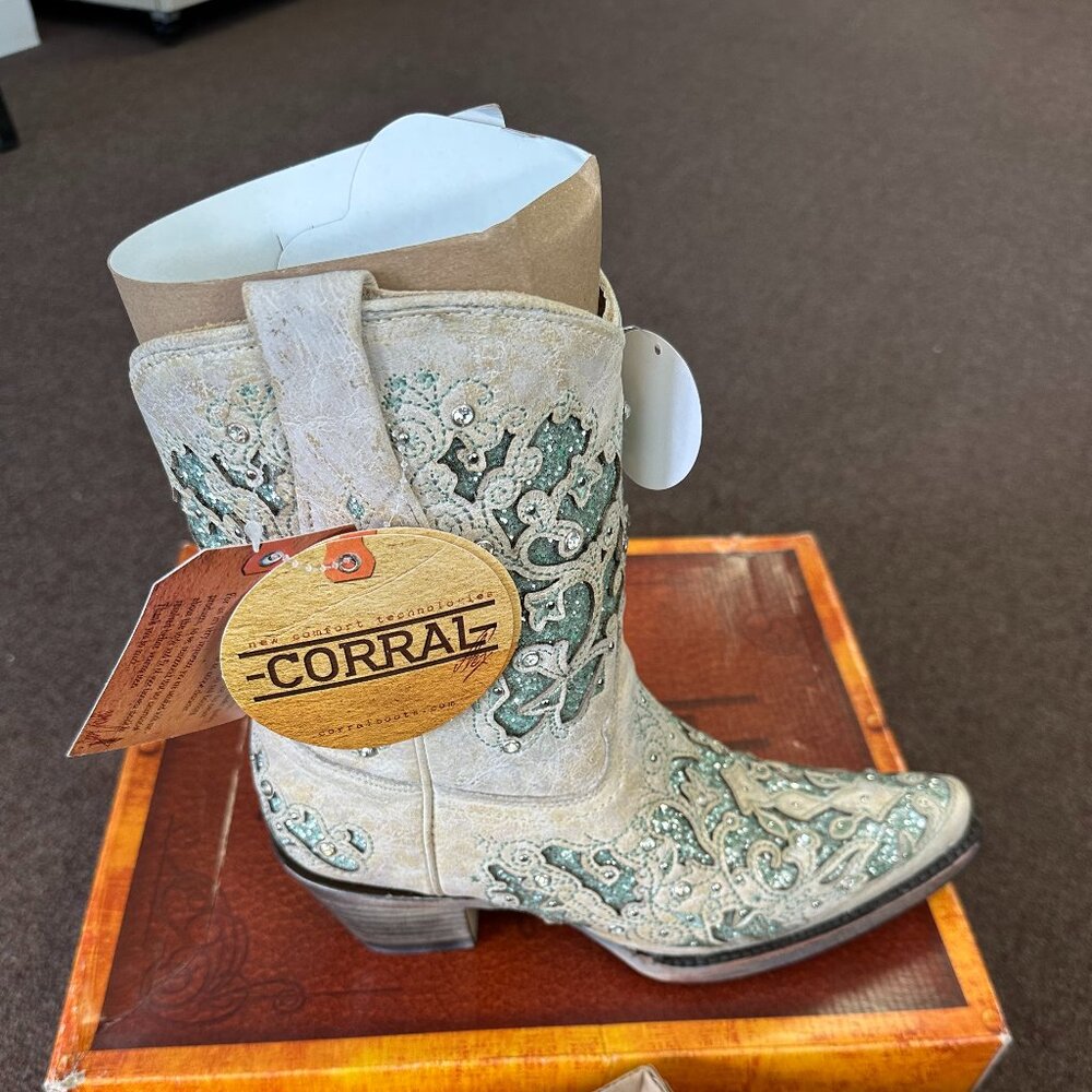 Corral boots with green glitter and crystals inlay